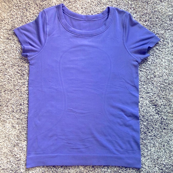 Lululemon shirt - Picture 2 of 4